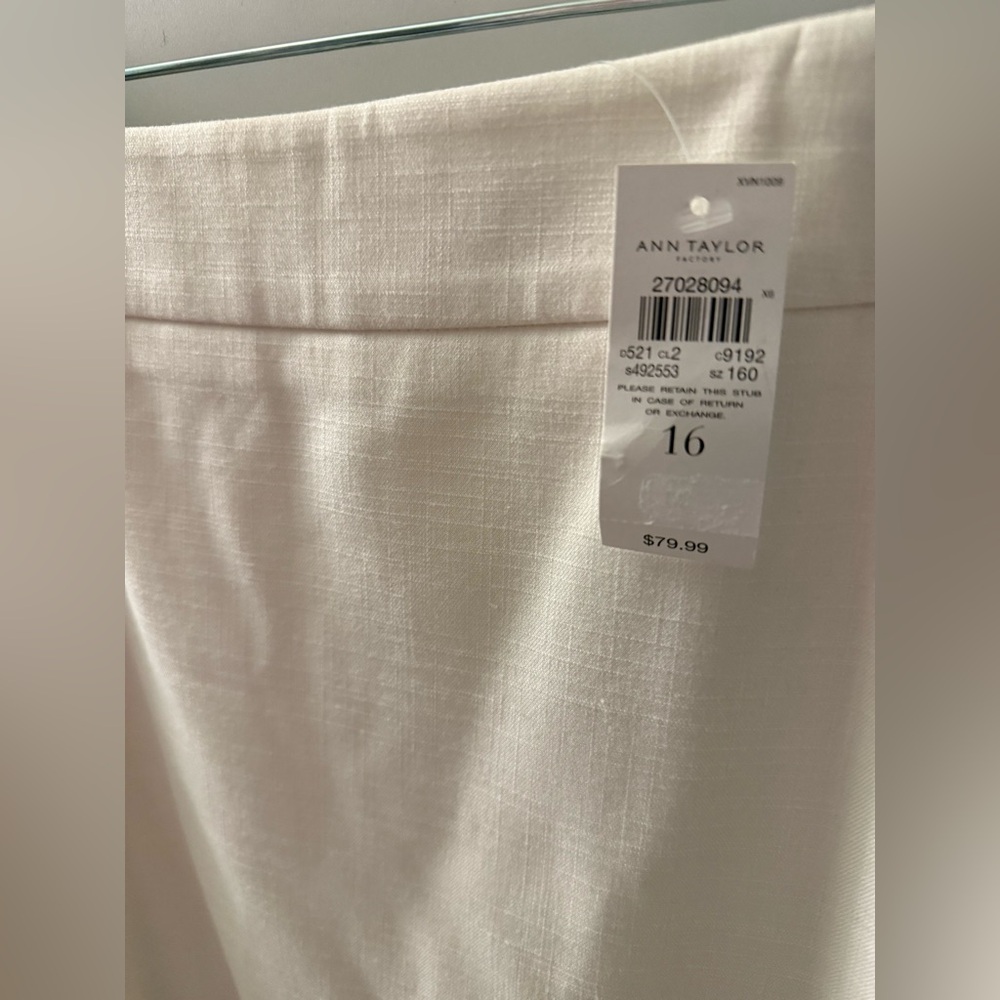 Ann Taylor White Pencil Skirt - Picture 2 of 4